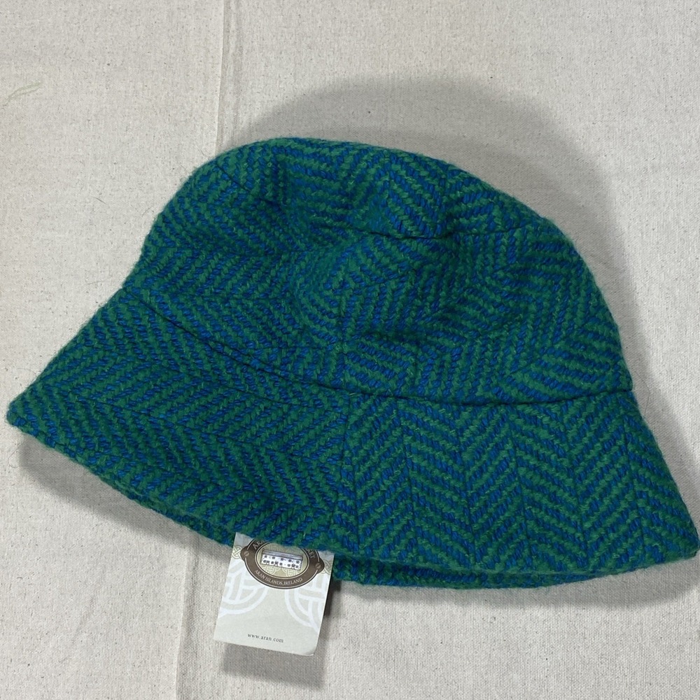 NWT Aran Sweater Market Country Hat Killybegs Jade